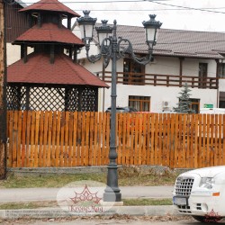 Stâlp Iluminat Decorativ pentru Parc din Fontă R1-S3